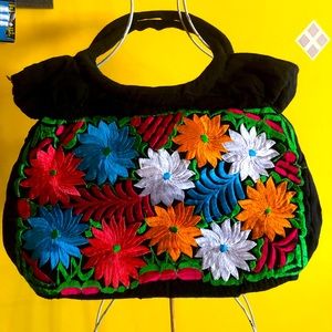 Handbags 👜
